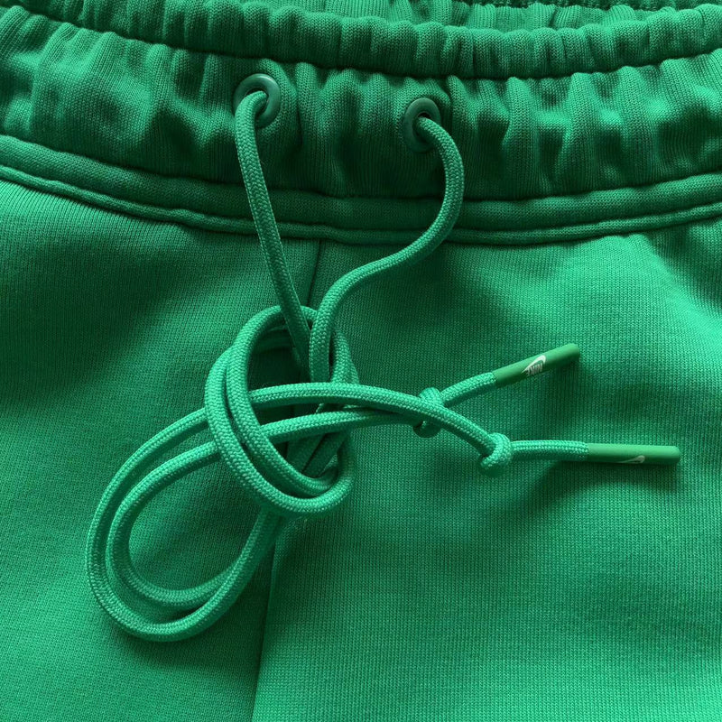Conjunto Nike Tech Fleece Stadium Green Sail