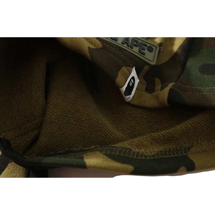 Bermuda Bape Shark Undefeated Camuflada