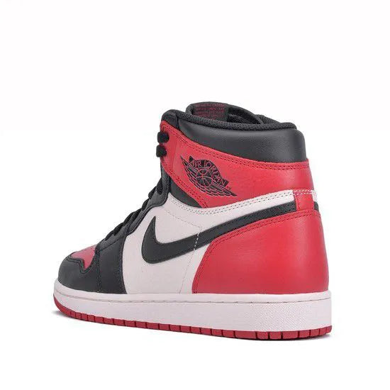 Tênis Nike Air Jordan 1 Retro High OG