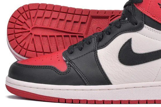 Tênis Nike Air Jordan 1 Retro High OG