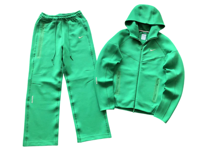Conjunto Nike Tech Fleece Stadium Green Sail