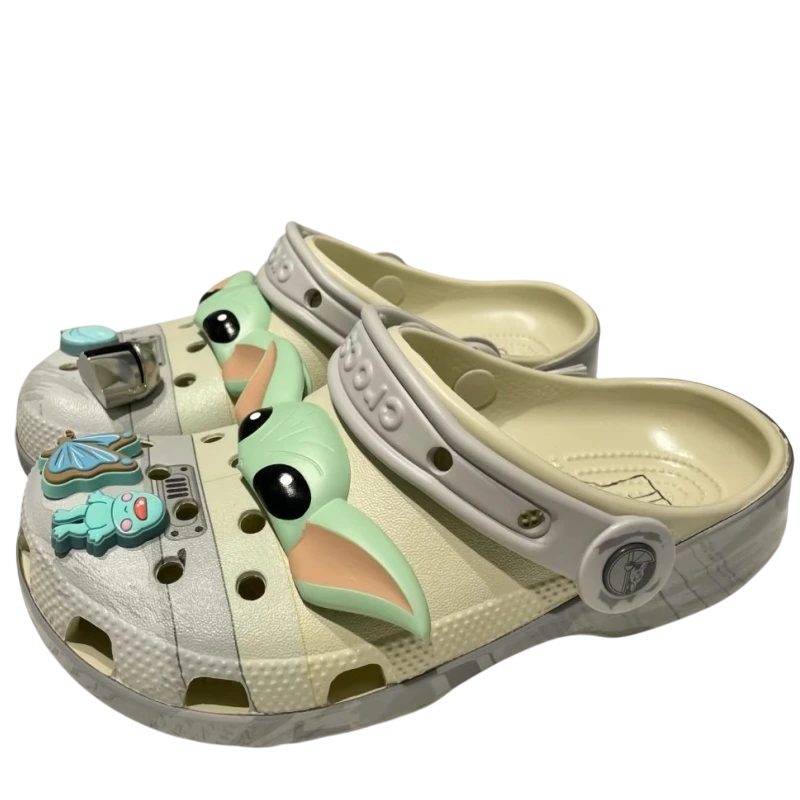 Sandália Crocs Star Wars x Barby Yoda Clog