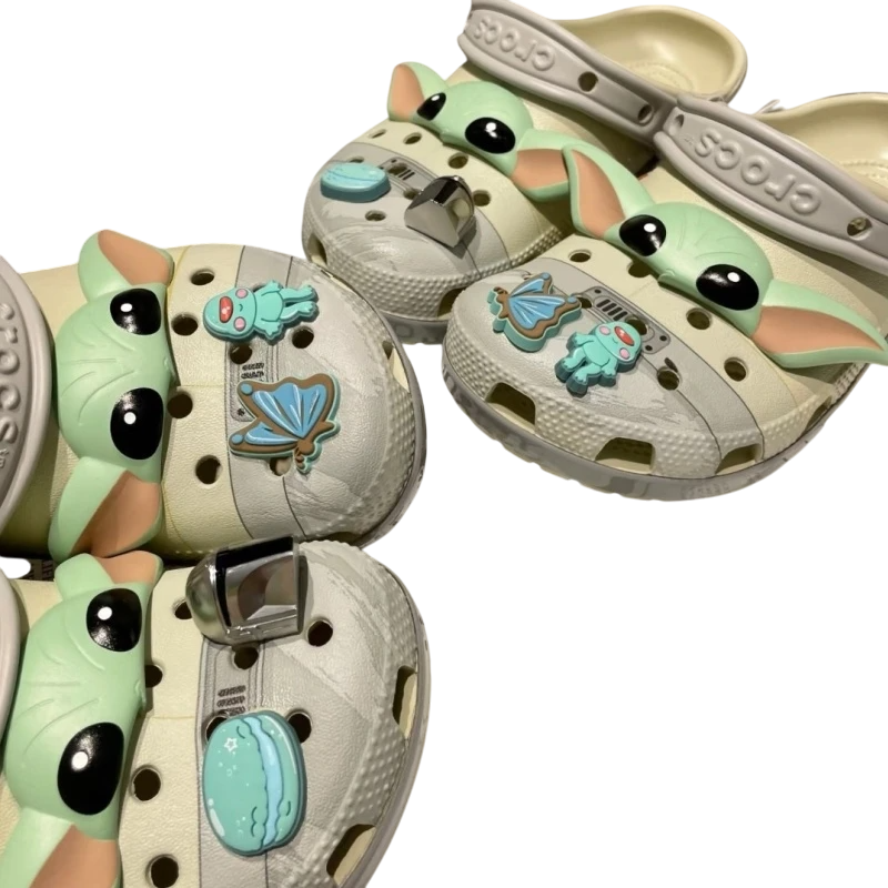 Sandália Crocs Star Wars x Barby Yoda Clog