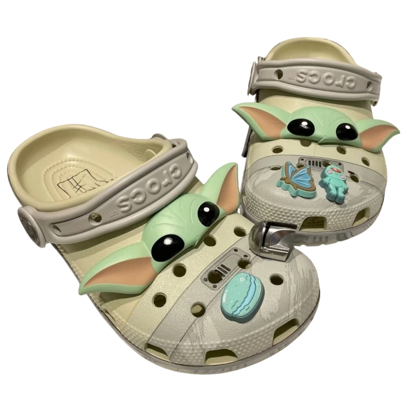 Sandália Crocs Star Wars x Barby Yoda Clog