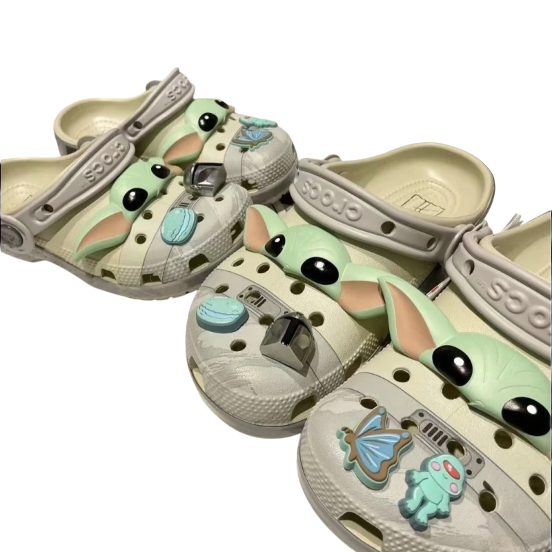 Sandália Crocs Star Wars x Barby Yoda Clog