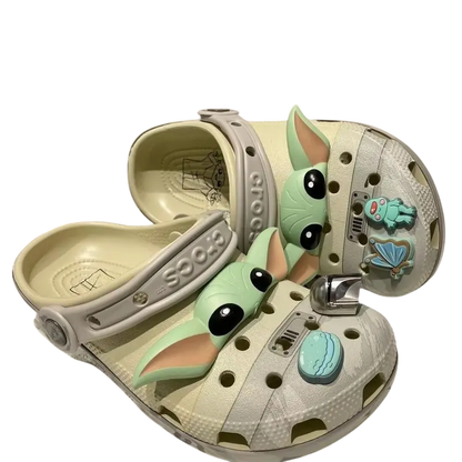 Sandália Crocs Star Wars x Barby Yoda Clog